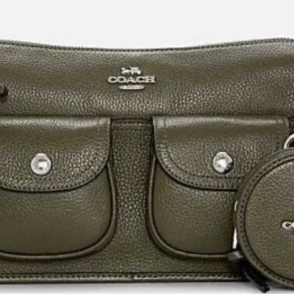 Surplus Coach Pennie!! Gorgeous bag
Perfect for any season - Picture 2 of 4